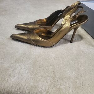 Charles David Gold heel with sling